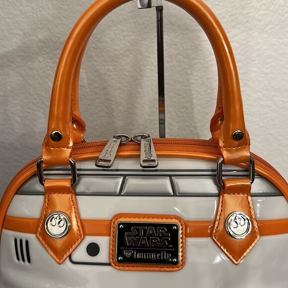 Loungefly Dome Purse Star Wars BB8 Pre-owned. Dome style no longer being made. - Picture 4 of 13